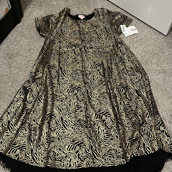 LuLaRoe Dresses & Skirts - NWT lularoe size small black and gold dress